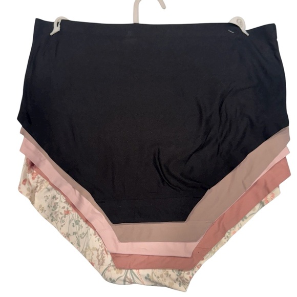 LAURA ASHLEY 5 Pack Super Soft Stretch Comfy No Show Panties Floral NWT Medium - Picture 13 of 14